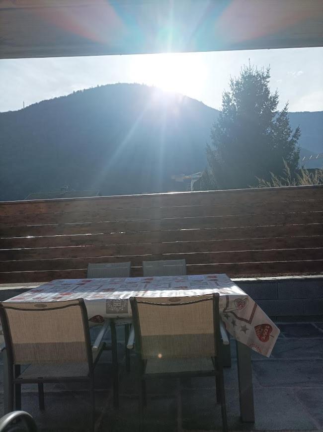 Joli Appart Terrasse Et Jardinet Albertville Εξωτερικό φωτογραφία